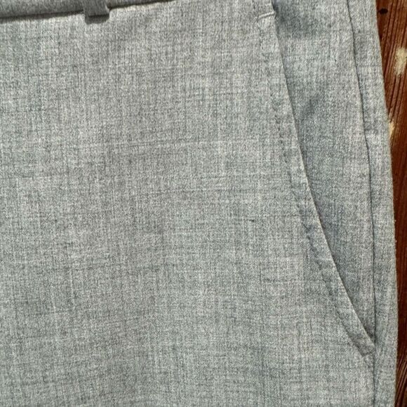 Banana Republic gray Flat Front Women’s Size 8 Curvy Fit Long Pants/Slacks - Picture 2 of 9